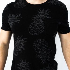 Black Pineapple Tee